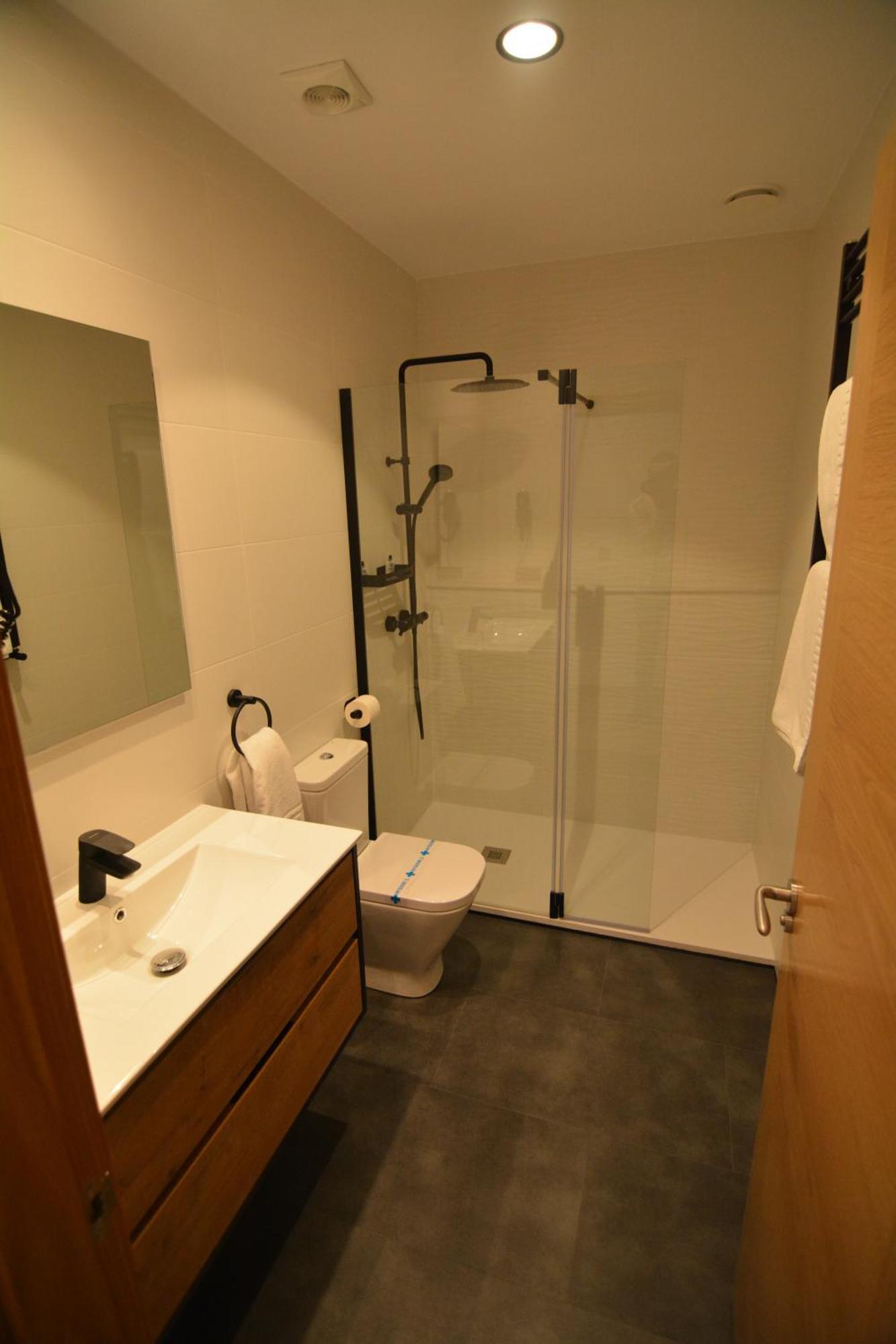Apartamentos Fuente La Pipa Avin Bagian luar foto