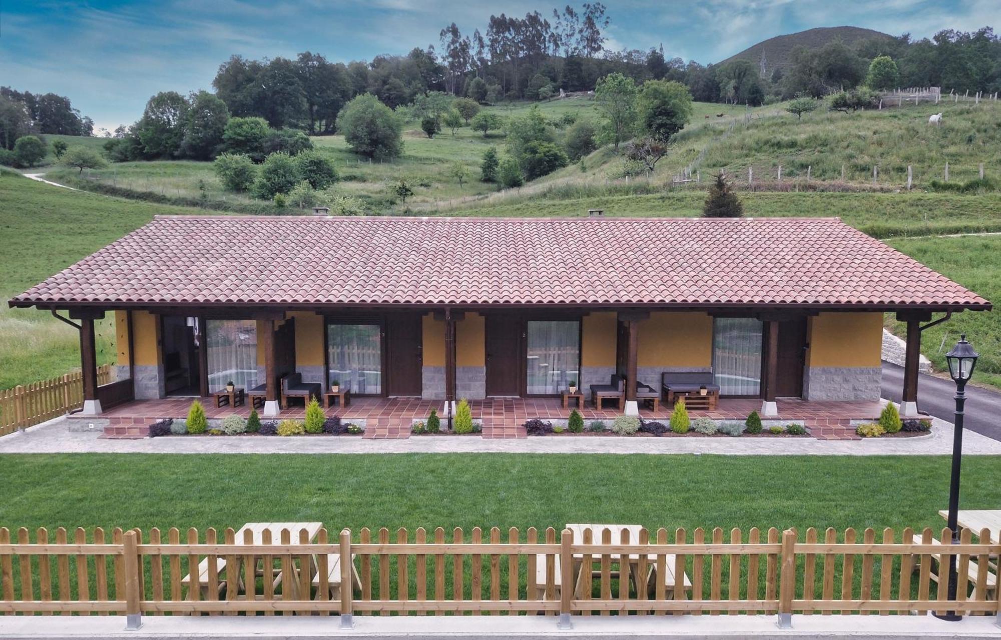 Apartamentos Fuente La Pipa Avin Bagian luar foto
